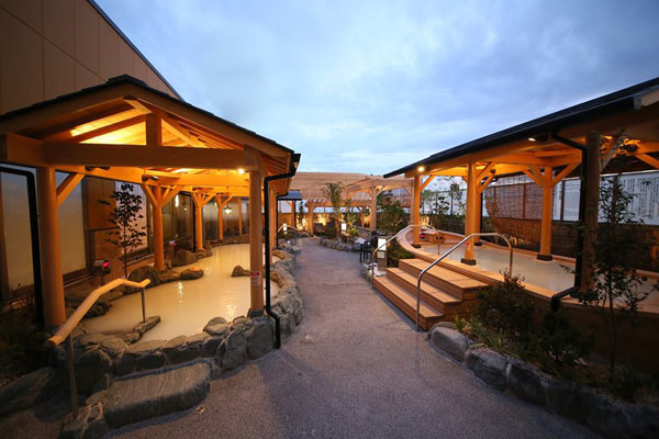 RAKU SPA 鶴見
